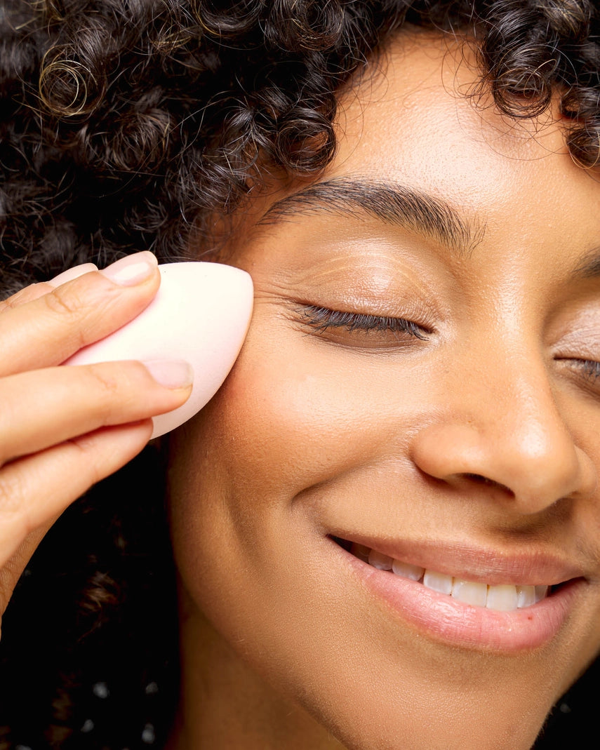 Brushworks Precision Oval Complexion Sponge