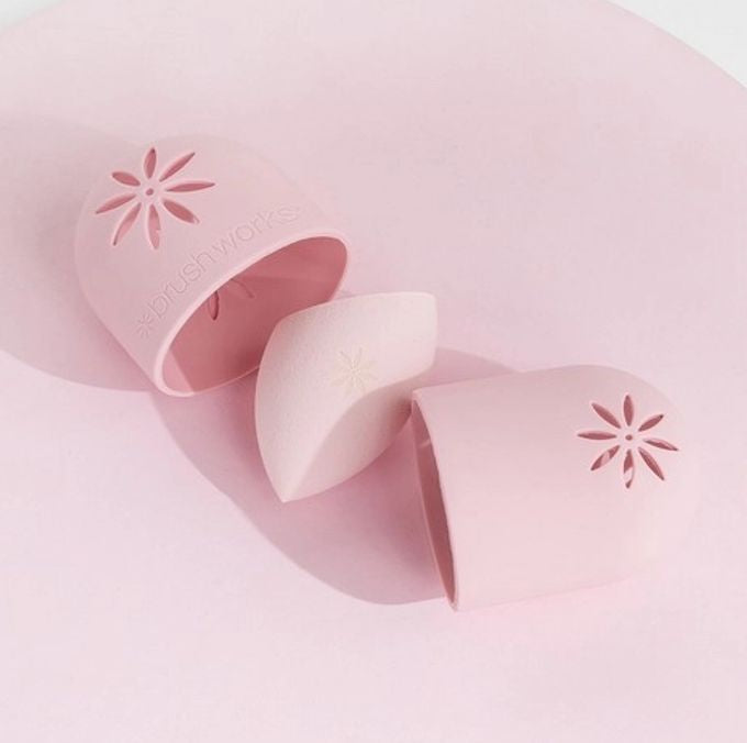 Brushworks Makeup Sponge Shield