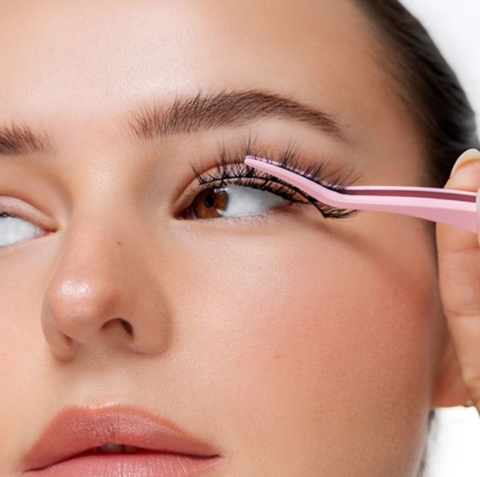 Brushworks Precision Pink Lash Applicator