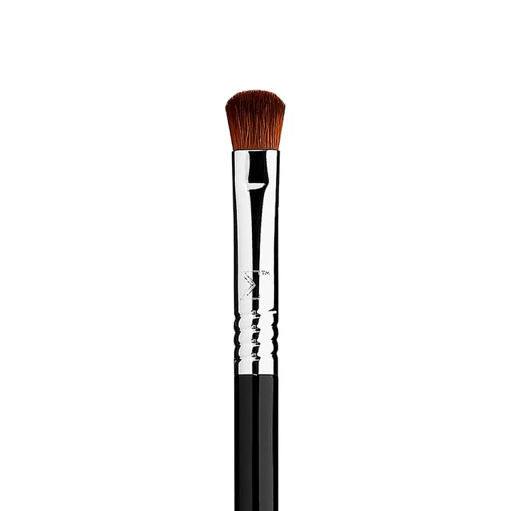 Sigma Beauty E54 Medium Sweeper Brush