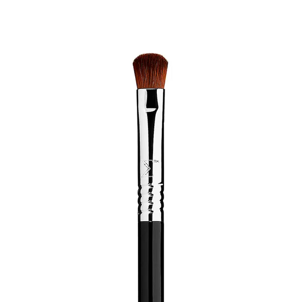 Sigma Beauty E54 Medium Sweeper Brush