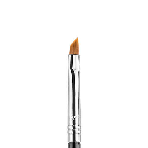 Sigma Beauty E06 Winged Liner Brush