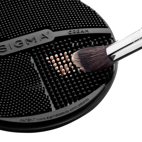 Sigma Beauty Travel Switch